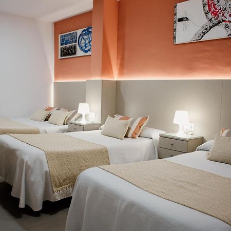 Apartamentos Turisticos Mastil 16 Malaga Exterior photo