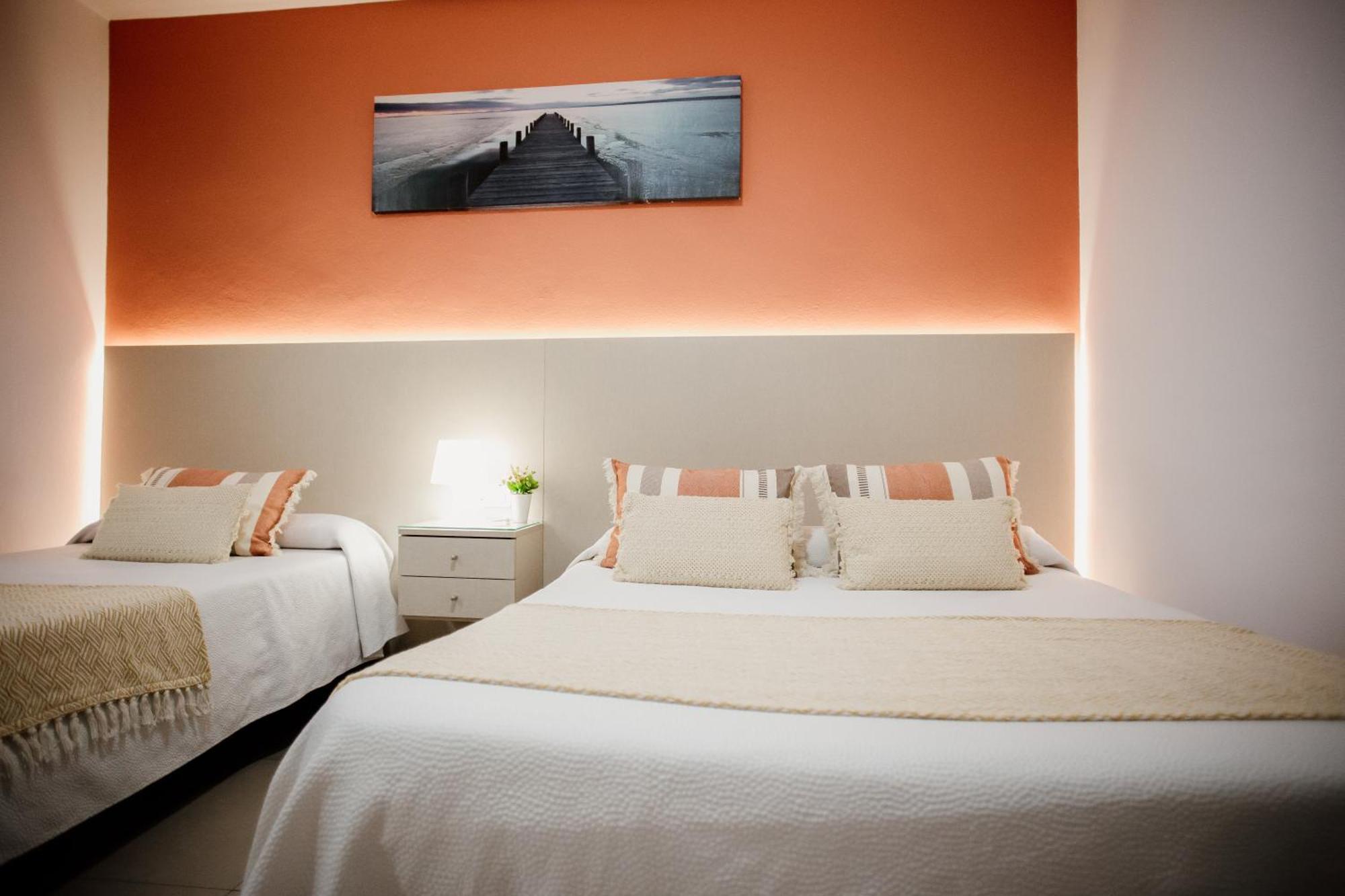 Apartamentos Turisticos Mastil 16 Malaga Exterior photo