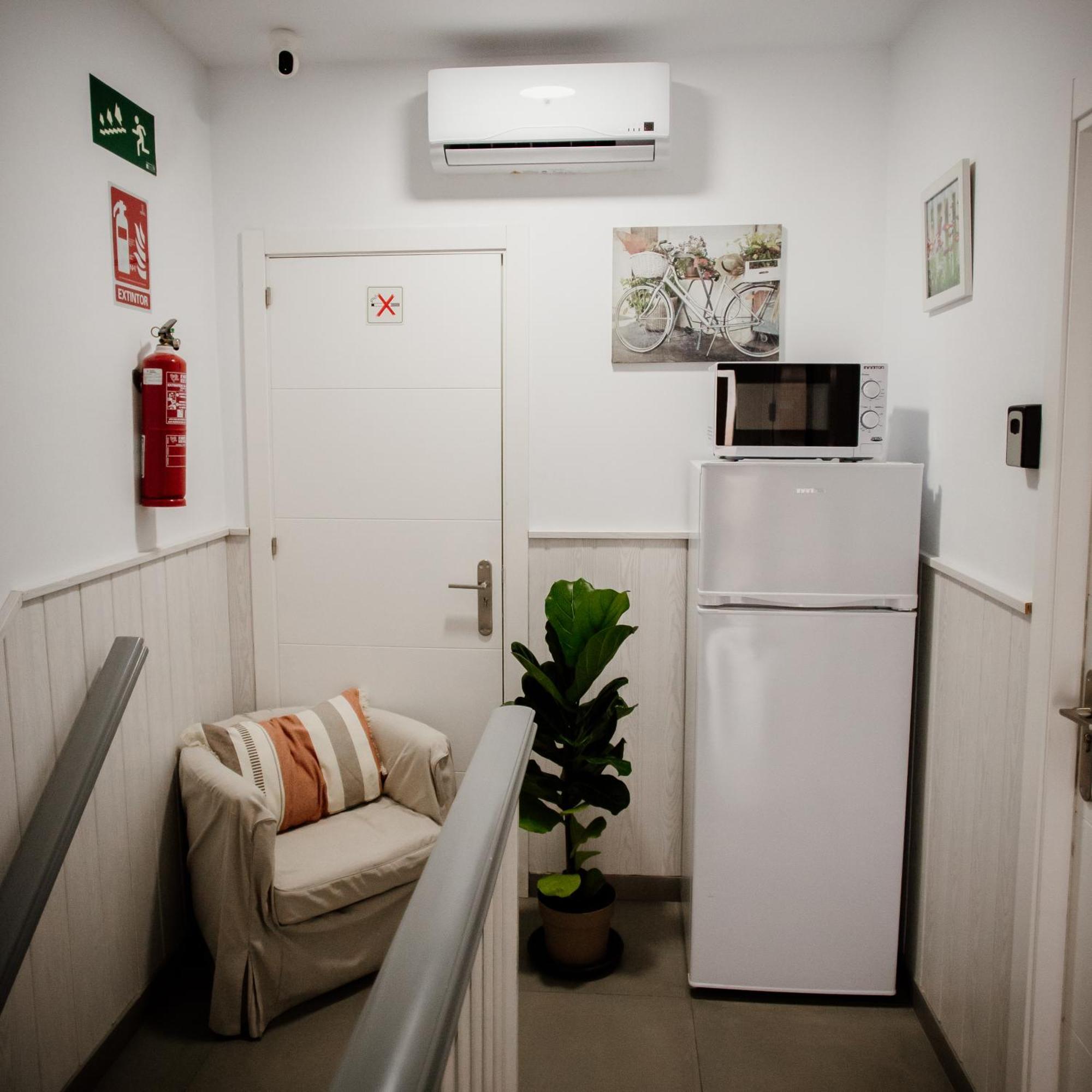 Apartamentos Turisticos Mastil 16 Malaga Exterior photo